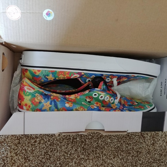 VANS x NINTENDO Shoes Super Mario Bros TIE DYE NEW - Picture 5 of 6